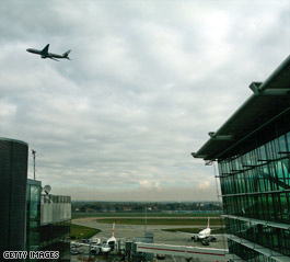BAA urged to sell three UK airports