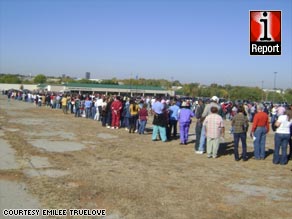 Long lines greeted early voters in Miami, Florida, last Thursday.