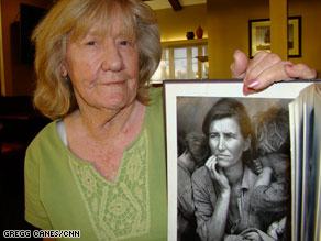 Katherine McIntosh holds the photograph taken with her mother in 1936.