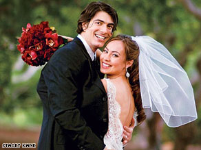 Brandon Routh popped the question to Courtney Ford while on a picnic.