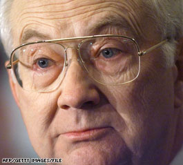Gramm quits as McCain campaign co-chair