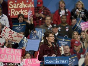Palin supporters braved chilly conditions and heavy rains to greet the Republican vice-presidential candidate.