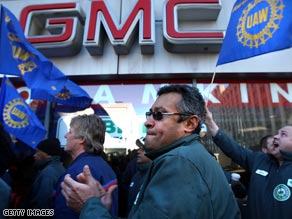Auto industry workers in New York rally in support of govenment help.