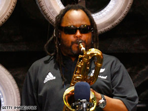 LeRoi Moore, a founding member of the Dave Matthews Band, died Tuesday.