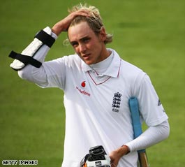 Stuart Broad's 67 not out simply delayed the inevitable as South Africa won the second Test.