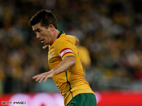 Kewell is enjoying himself with Galatasaray, according to Australian coach Verbeek.
