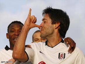 Dempsey scored twice to frustrate title-chasing Chelsea at Craven Cottage.
