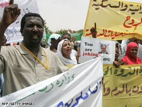 About 1,000 Sudanese rallied in Khartoum Sunday against the possible charges.