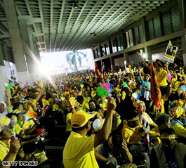 Protesters partially shut down Bangkok airport