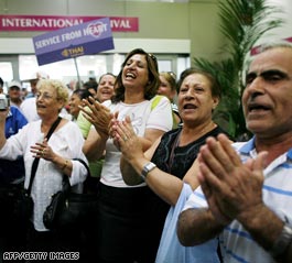 Thai flights resume after week of protests
