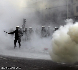 Riots reignite across Greek cities