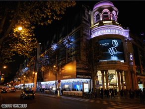 Paris's Printemps department store, which has been hit by a security alert, pictured last month.