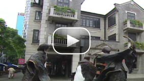  CNN's Eunice Yoon reports on whether China's property slump could become a crisis 
