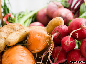 Farmers and scientists debate whether organic produce, meats, and milks are more nutritious.