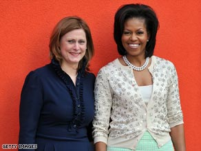 Spouses gather at the G-20 summit. Fashion watchers are paying attention to the spouses' outfits.