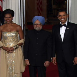 Obama toasts India at first state dinner 