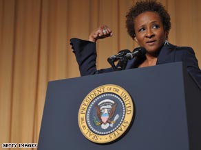 Wanda Sykes speaks at the White House Correspondents Dinner.