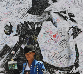 Jackson fans flock to L.A. for memorial