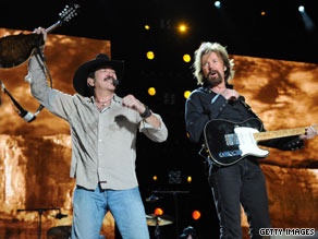 Kix Brooks and Ronnie Dunn have decided to call it quits as a country singing duo.