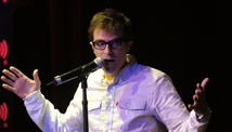 Weezer praises tour bus driver