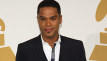 Singer Maxwell finds his way back
