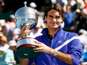 Federer overpowered fellow-Swiss Wawrinka to win the Kooyong Classic final in impressive fashion.