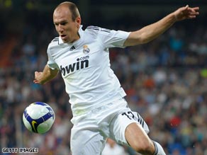 Dutch winger Arjen Robben scored a superb solo goal as Real Madrid beat Villarreal 1-0.