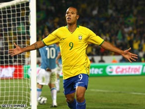 Luis Fabiano showed his goalscoring instinct with an excellent first half double.