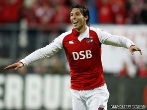 Mounir El Hamdaoui showed he will again be a key player for Alkmaar this season after being involved in both goals.