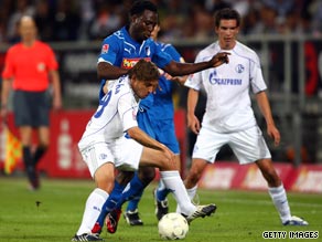 Neither side could find a way through as Hoffenheim and Schalke shared a goalless draw on Friday.