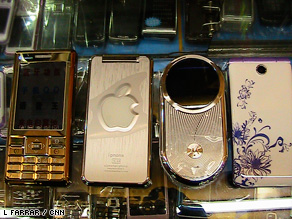 Phone clones: China's "bandit" mobile phone market is huge.