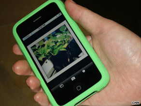 ShakeItPhoto can turn your iPhone pics into retro-looking, Polaroid-like snapshots.