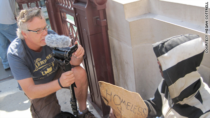 Web site puts face on homelessness