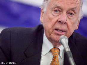 T. Boone Pickens says the U.S. should create a federal loan program to finance wind projects, like his own.