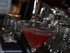 Top-notch service and cocktails often set hotel bars apart for discerning customers.