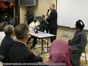 Stephen Tidwell, then of the FBI's Los Angeles office, speaks at the Islamic Center of Irvine in 2006.