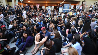 Tuition protests day 3: Students sit tight