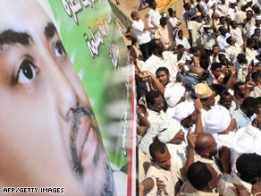 Sudanese demonstrators protest an arrest warrant for war crimes issued this week against President Omar al-Bashir.