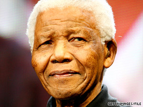 A police sergeant working for the police VIP unit killed himself outside Nelson Mandela's Johannesburg home.