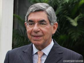 Oscar Arias, the president of Costa Rica, has contracted the H1N1 virus.