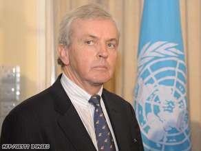 U.N. Nations humanitarian chief John Holmes said he would have liked a "proper humanitarian pause."