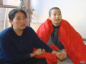 Zhou Yujin and his wife Jin Qinglian spent their savings on Zhou's medical care.