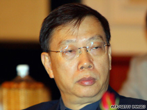 China's Deputy Health Minister Huang Jiefu, pictured, says only 10 people in China donated an organ this year.