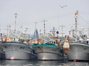 Barcos de pesca sul-coreanos ancorado no porto Geojin, Goseong, Coreia do Sul, 01 de agosto.