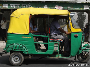 Auto-rickshaw drivers are being taught English ahead of the Commenwealth Games.