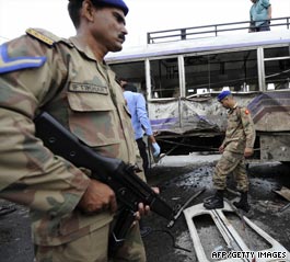 Gunmen attack Pakistani army headquarters
