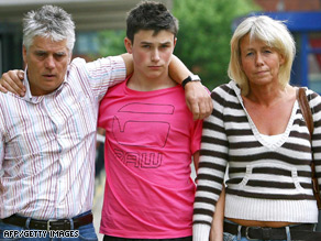 The father, brother and mother of Rob Knox pose together after the death of the young actor.