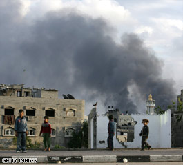 Israel halts attacks to let relief into Gaza