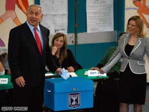 Likud leader Benjamin Netanyahu and wife Sara vote in Jerusalem.