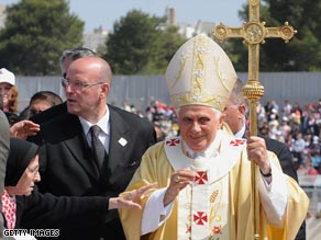 Pope Benedict XVI visits King Hussein Bin Talal mosque on Saturday.